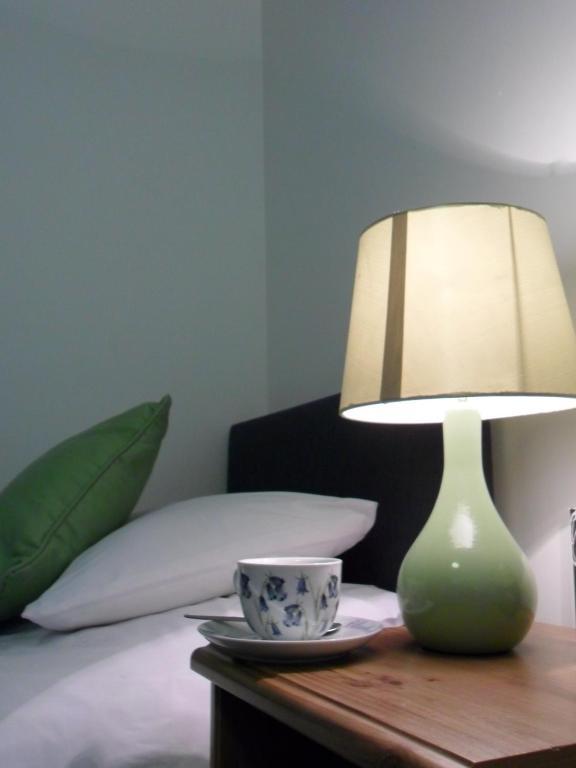 Stag Coach House Hotel Carmel Room photo